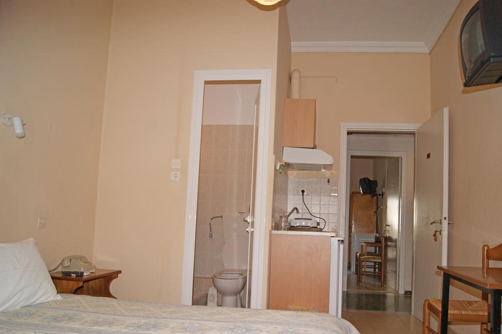 Hotel Foivos Loutra Edipsou  Exterior foto